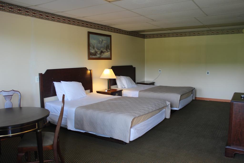 Berkshire Travel Lodge Canaan Exterior foto