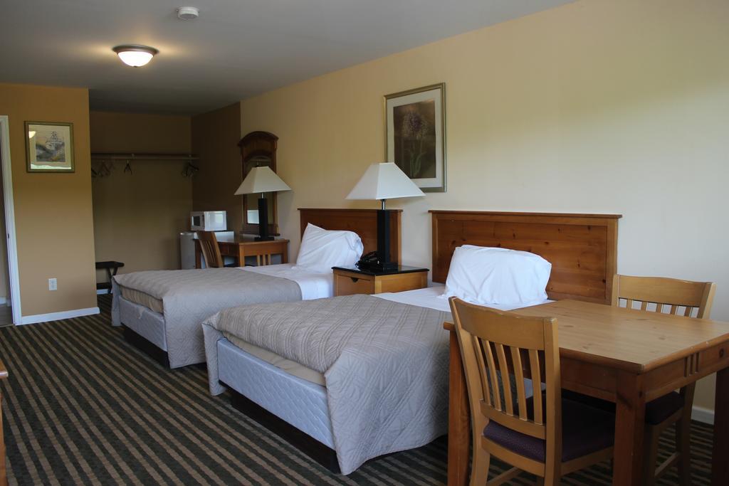 Berkshire Travel Lodge Canaan Exterior foto