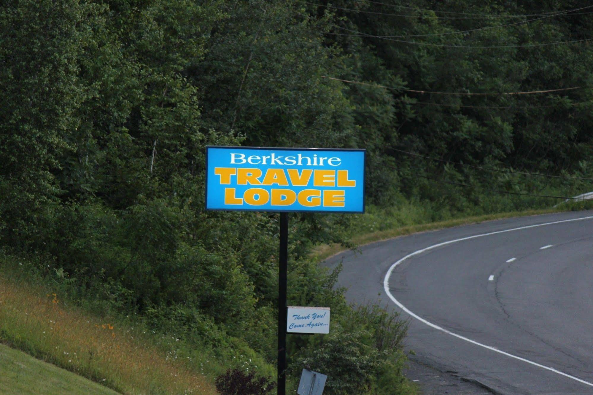 Berkshire Travel Lodge Canaan Exterior foto