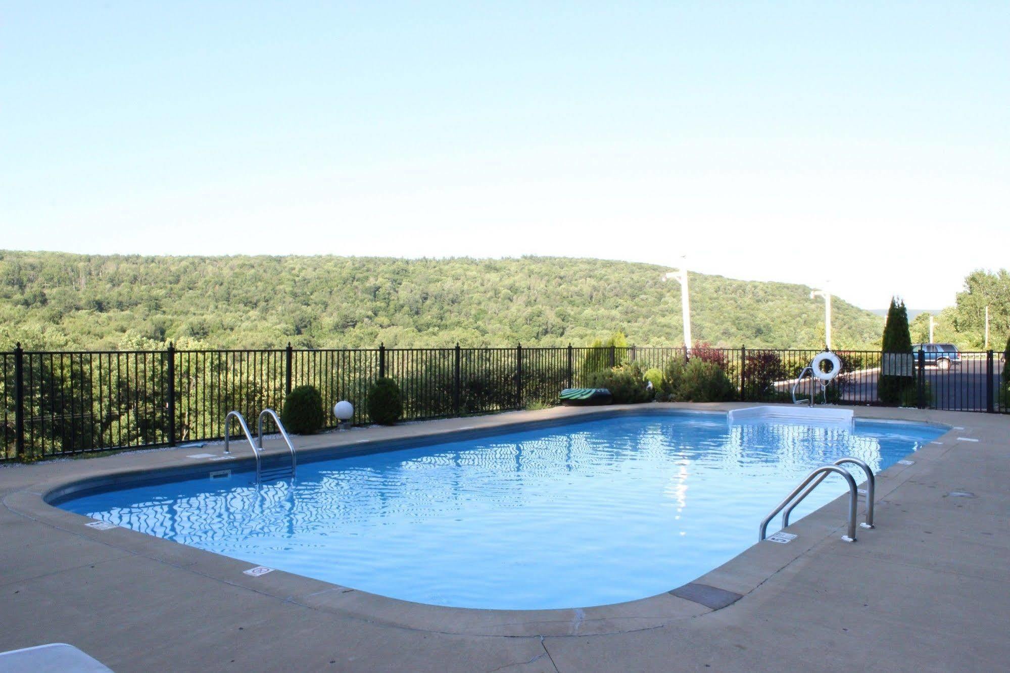 Berkshire Travel Lodge Canaan Exterior foto